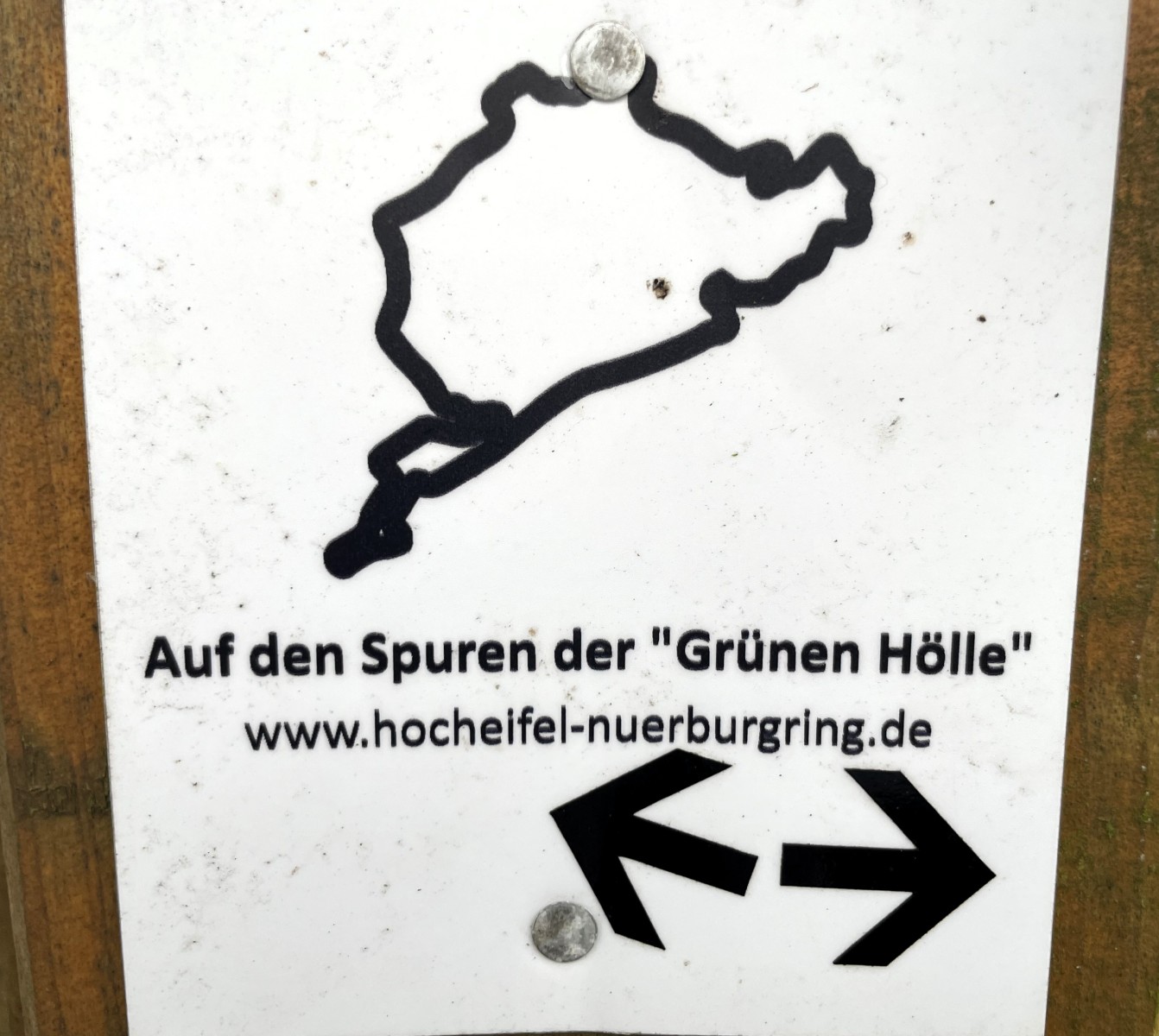 1-Auf-den-Spuren-der-Gruenen-Hoelle